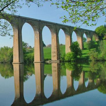 Hotel Du Viaduc Le Vigeant Екстер'єр фото